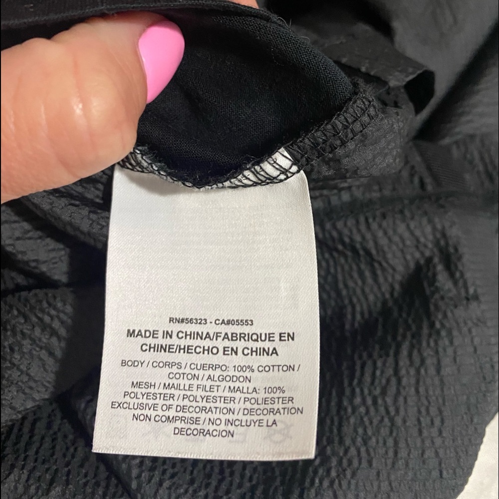 NWOT Unique Nike top - Picture 9 of 9